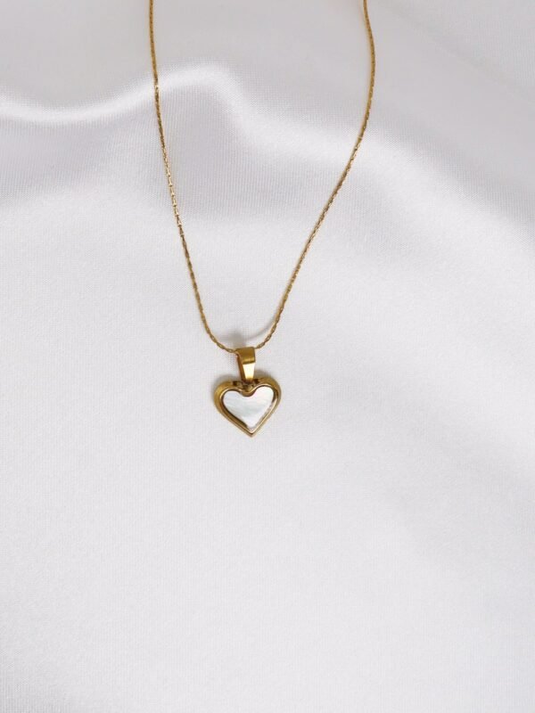 Necklace with Heart Shape Mother of pearl Stainless Steel Chain